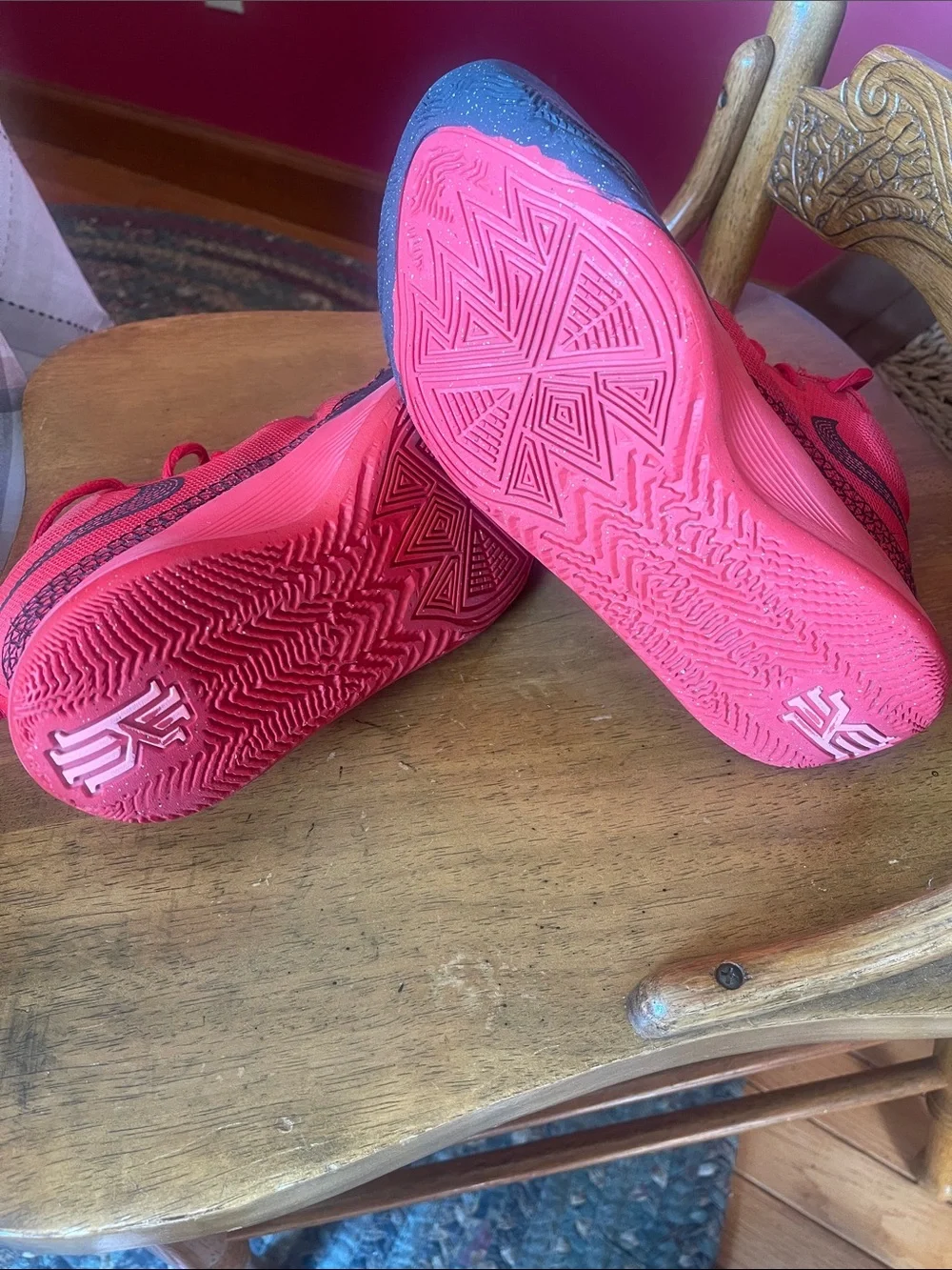 Nike Kyrie Red Low-Top Basketball Sneakers